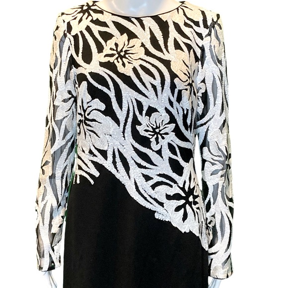 NWT Tadashi Shoji Black and White Juanita Sequin Embellished Gown - Sz 8 - Picture 5 of 10